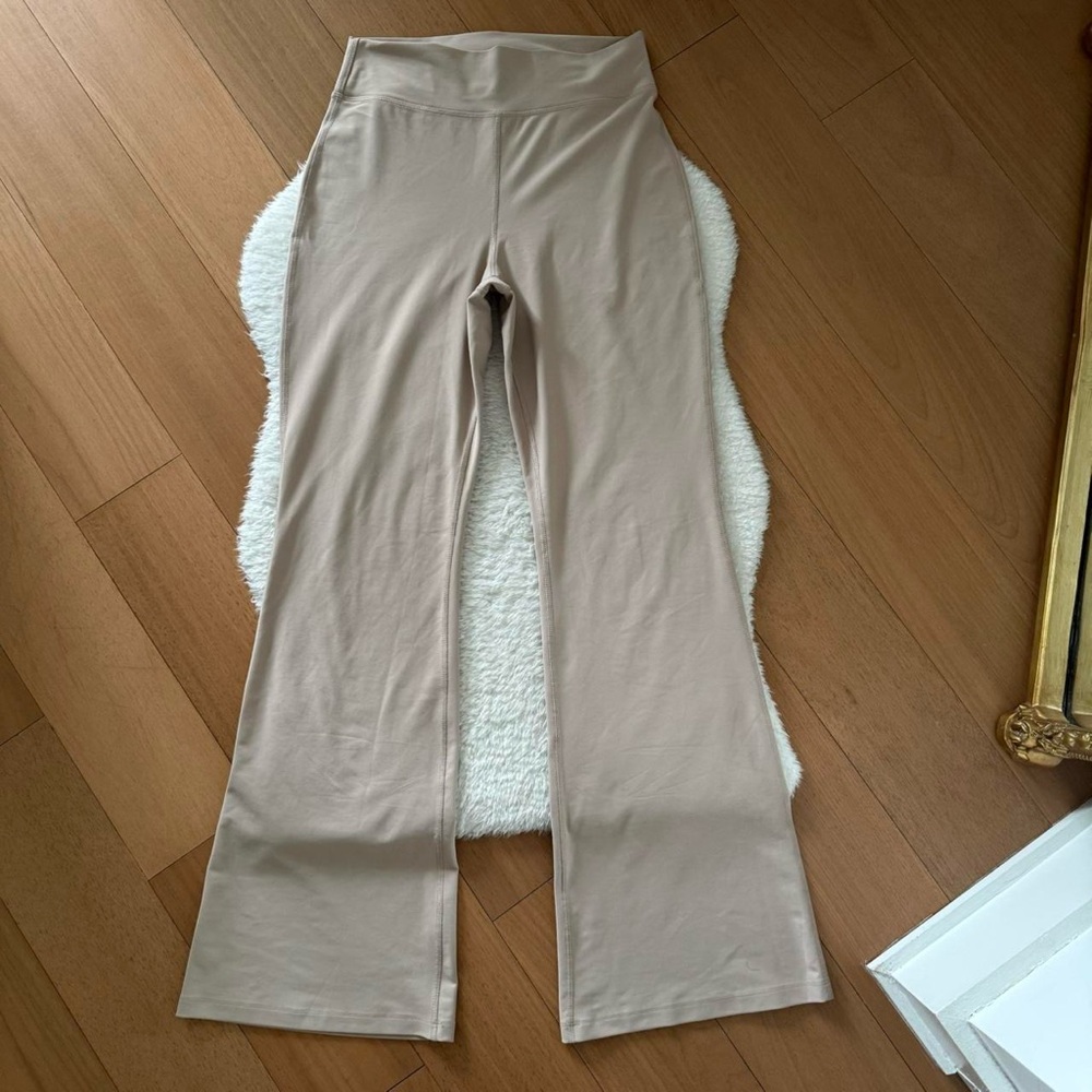 Old Navy Active Extra High Waisted PowerSoft flare leggings size